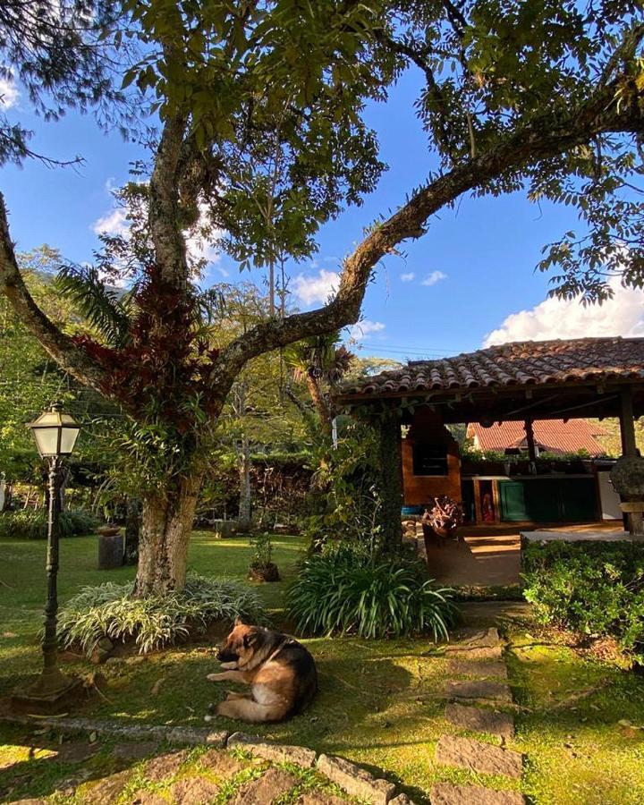 Hotel Pinheiros Do Rocio à Petrópolis Extérieur photo