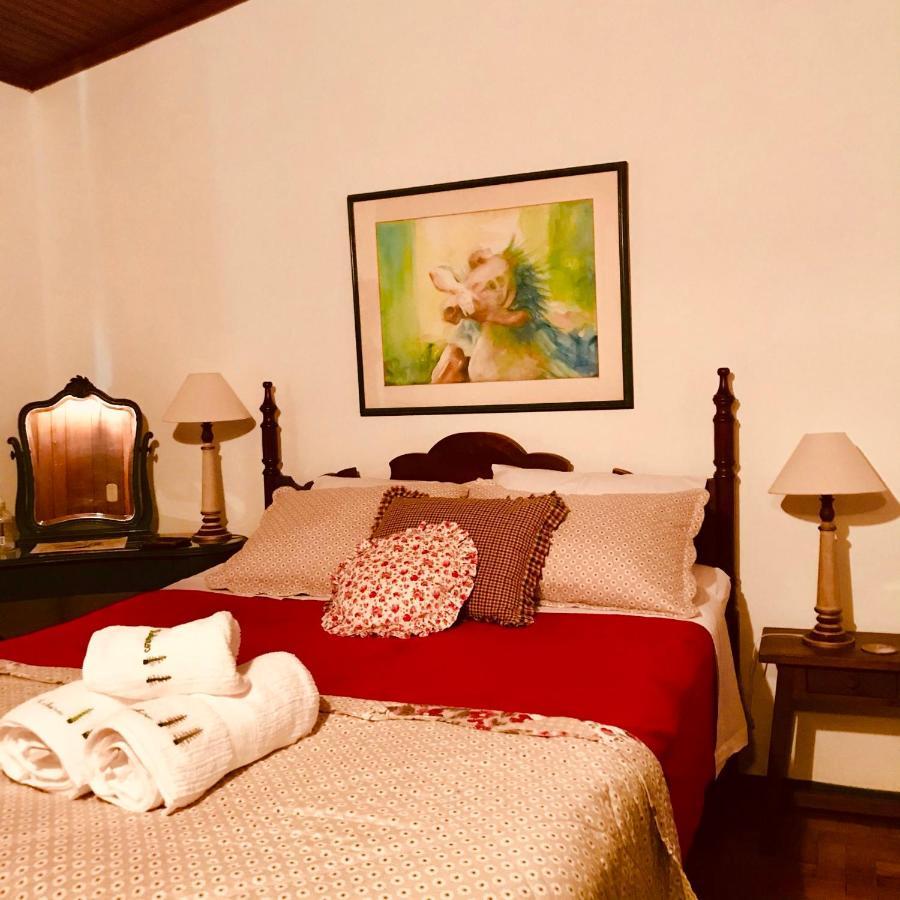 Hotel Pinheiros Do Rocio à Petrópolis Extérieur photo