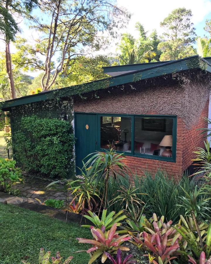 Hotel Pinheiros Do Rocio à Petrópolis Extérieur photo